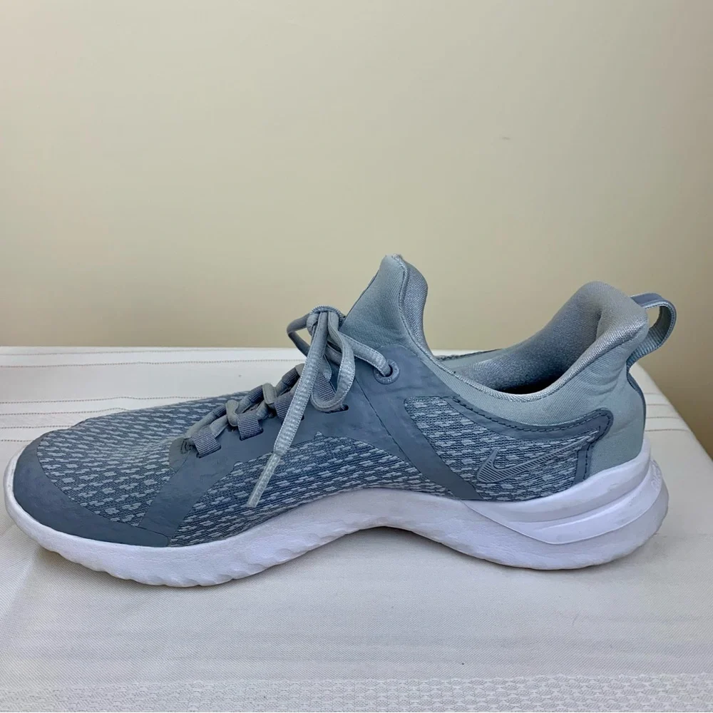 Nike womens Rival Light Gray Sneaker, Size 10 - Picture 7 of 10